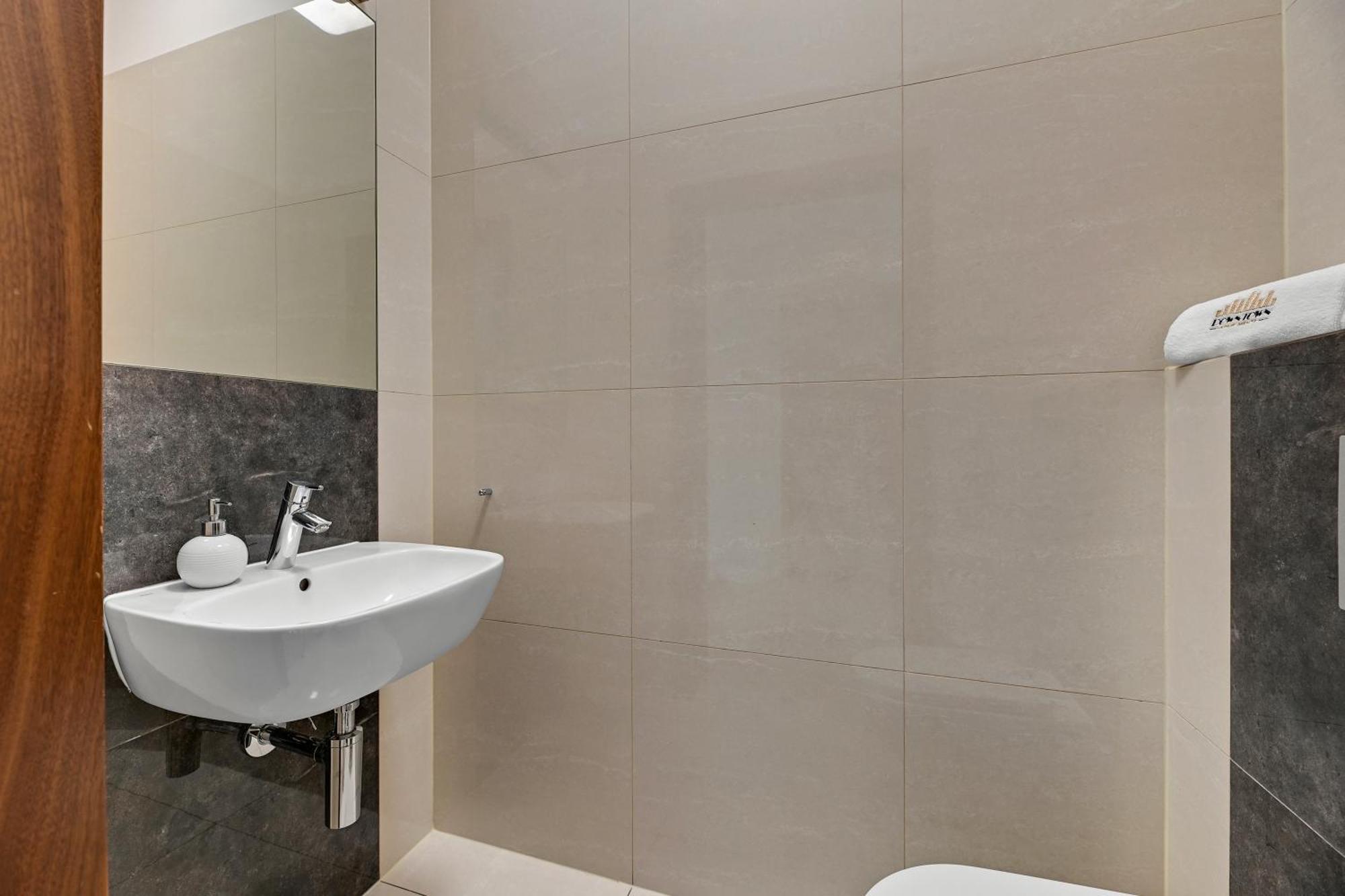 Apartament Symfonia Amazing River View By Downtown *