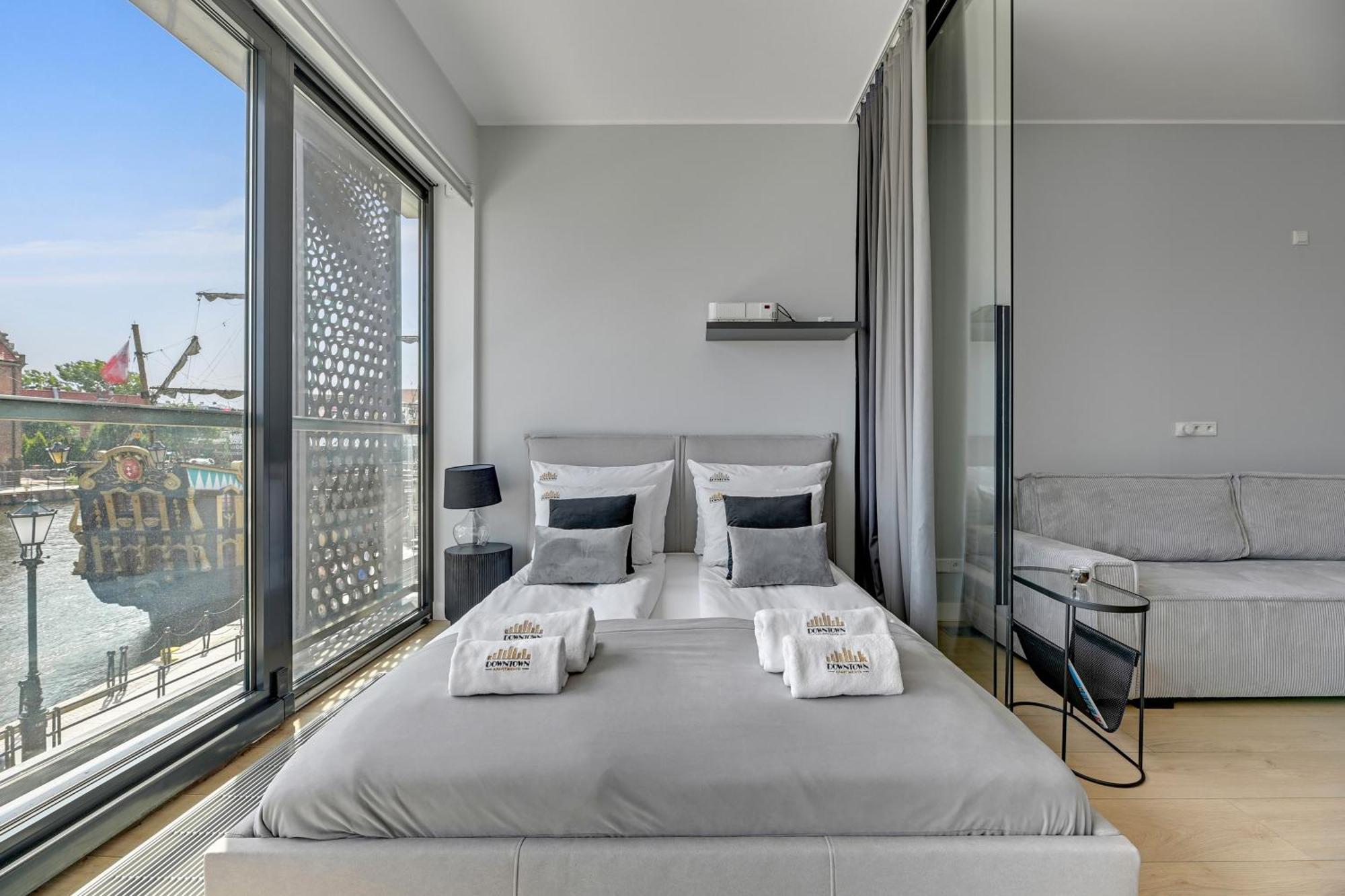 Symfonia Amazing River View By Downtown Apartament